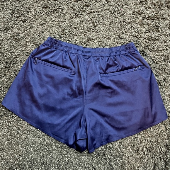RARE Lululemon Satin Shorts - Picture 3 of 3